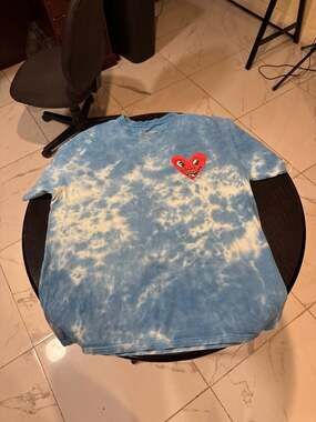 Keith Haring x Ripple Blue Tie Dye Big Red Smiling Heart Graphic T-Shirt